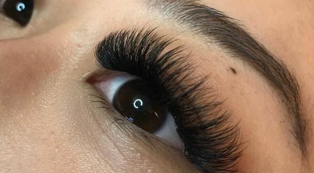 Hanh's Lash & Beauty