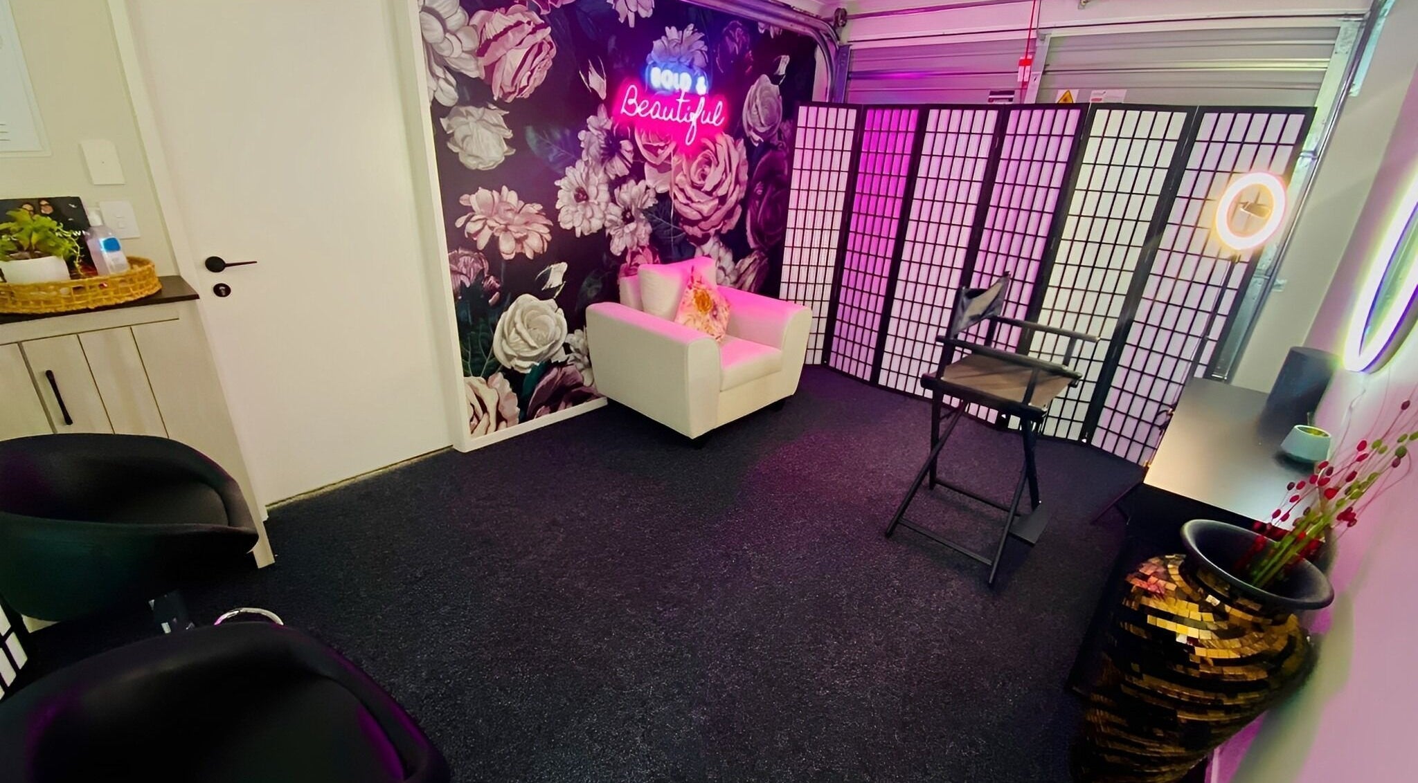 Inviting floral-themed room at Bold and Beautiful- Makeup by Monik, Takanini, Auckland, NZ.