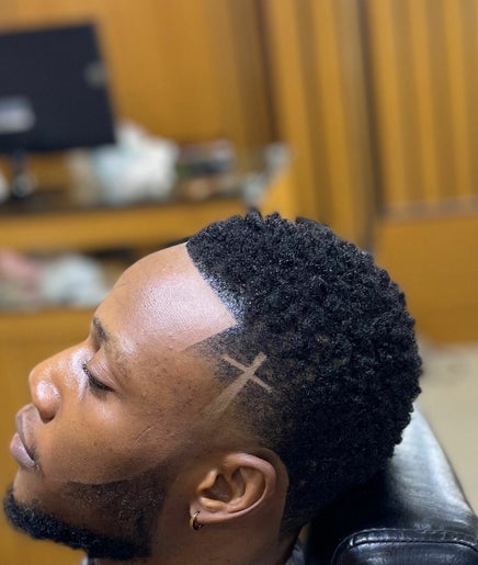 Laguru Barbers Utako afbeelding 2