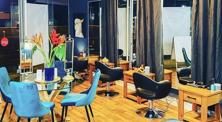 Blu Boutique Hairdressing, bilde 2