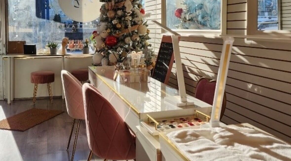 Chic interior of View Beauty Salon and Spa in Vancouver, British Columbia, CA, decorated for the holiday season.
