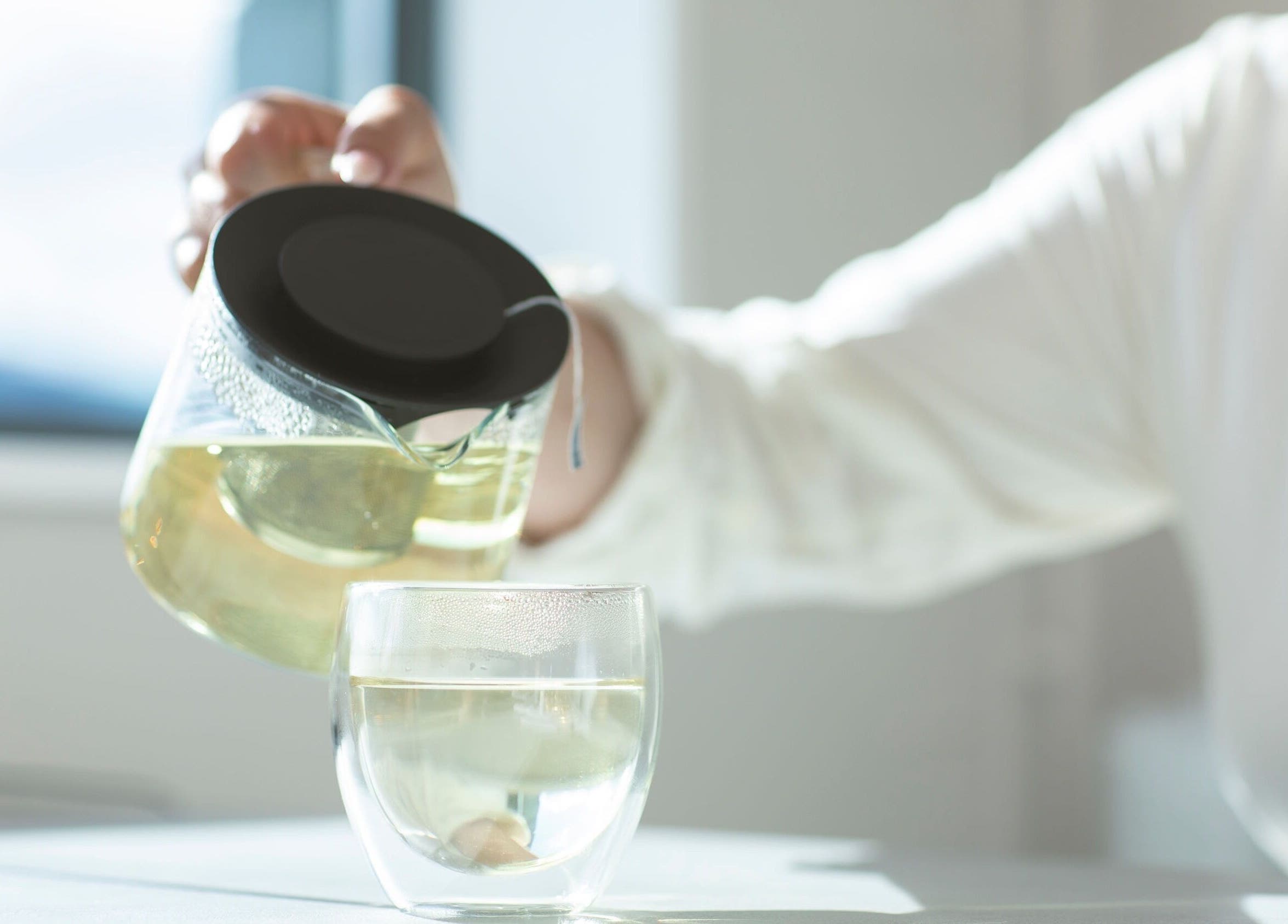 Relaxing tea pour at Liwa nails, Wadebridge, England, GB. Experience soothing spa atmosphere.