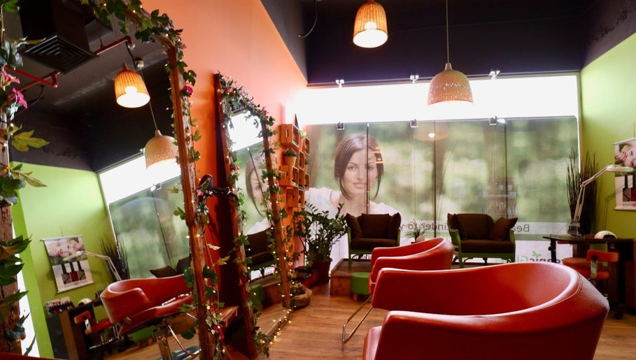 The Organic Glow Beauty Lounge JVC image 1