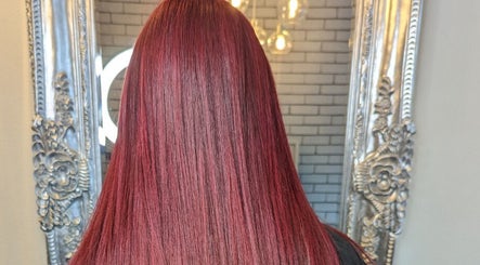 Extended Hair and Beauty image 3