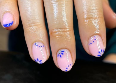 Elegant blue floral nail art at Eala Beauty, Northern Ireland, Northern Ireland, GB.