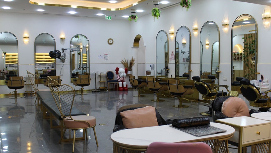 Companian Beauty Salon & Spa (Silicon Central Mall) image 1