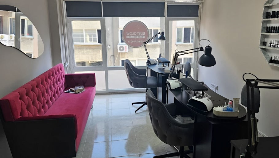 Ruby Glow Nails & Beauty Kadıköy'de image 1