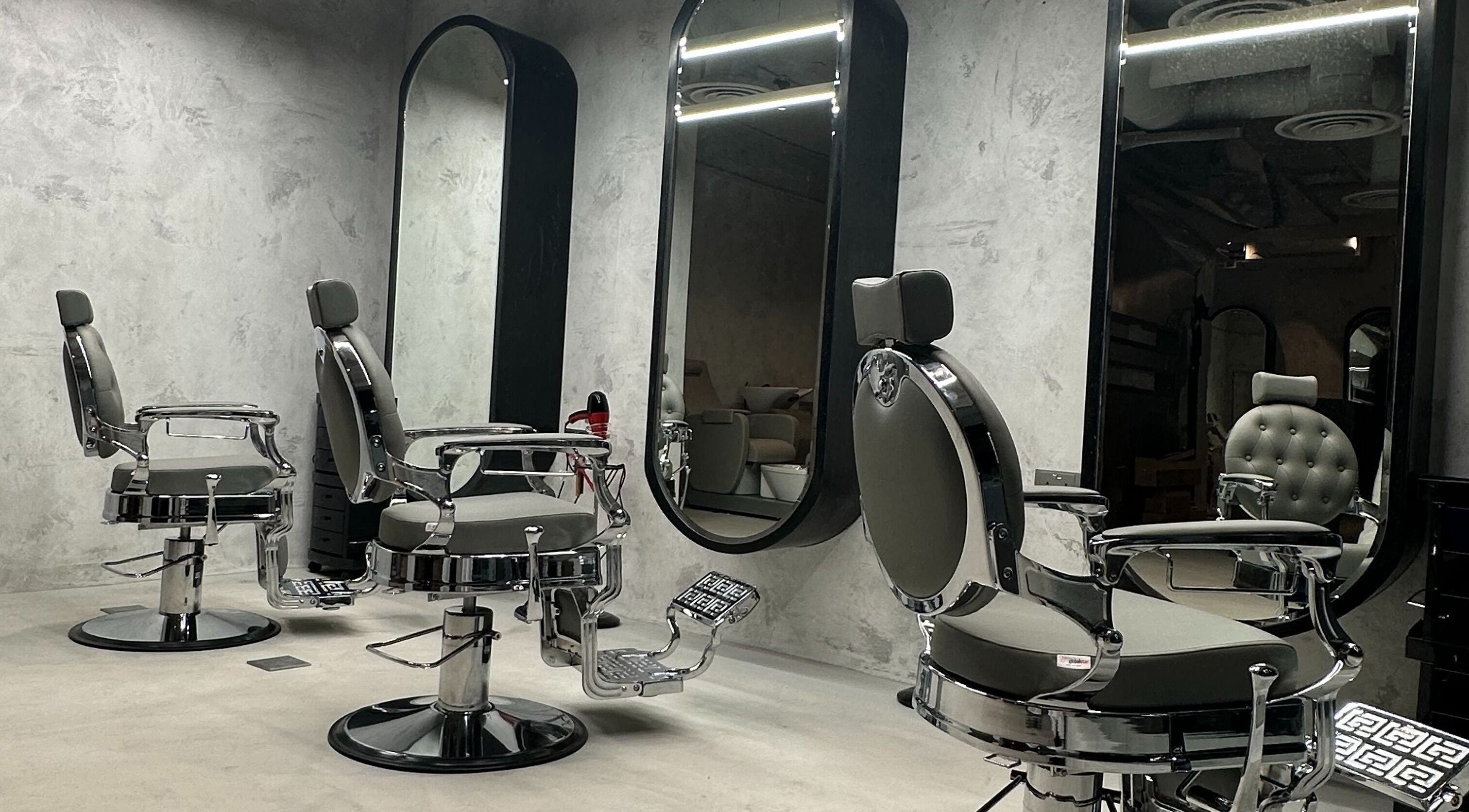 صورة كراسي حلاقة فاخرة في SHNB | شنب، الرياض، منطقة الرياض، السعودية.