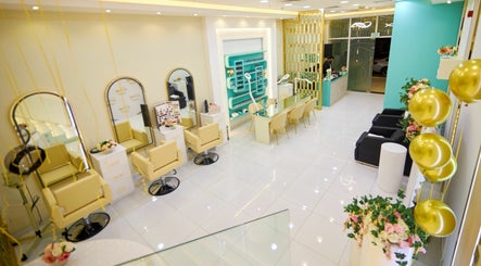 Luminosa Beauty Salon image 3