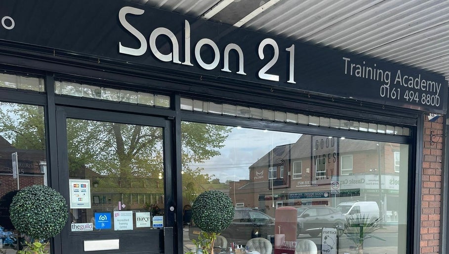 Salon 21 Beauty & Hair Studio imaginea 1