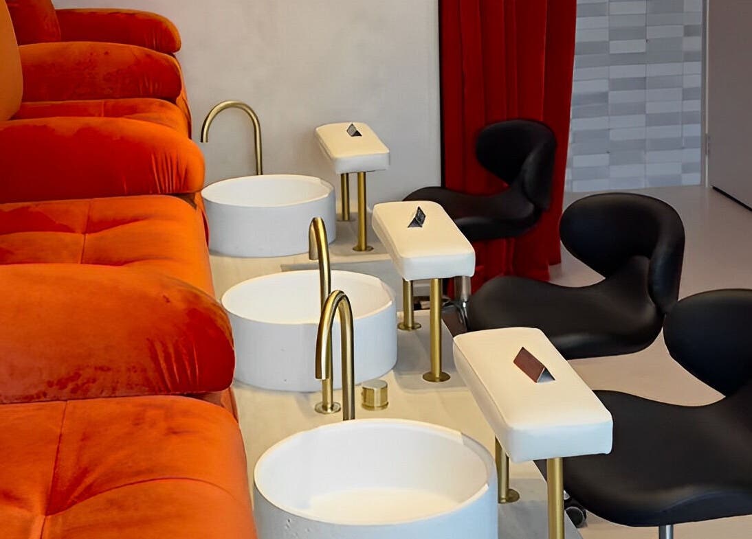 Luxurious seating for pedicures at 1999 House of Nails - Ferrymead, Christchurch, Canterbury, NZ.