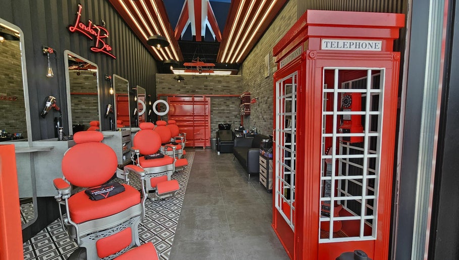 London Base Barbershop - Jumeirah afbeelding 1