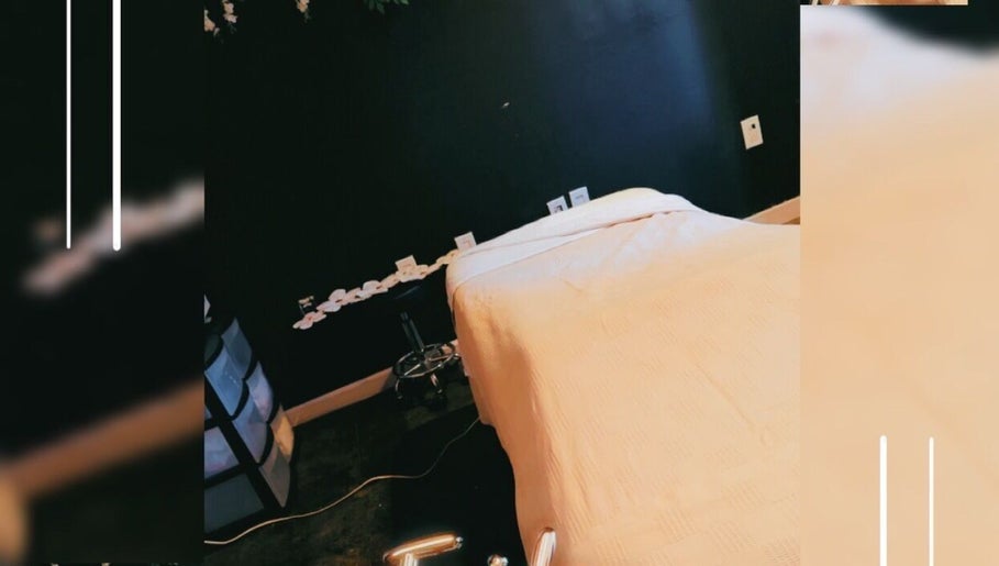 Relaxing massage room at BRiis Wellness @ KB Naturals Beauty located in Cedar Hill, Texas, US, with cozy decor.