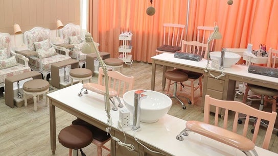 Plush Beauty Spa