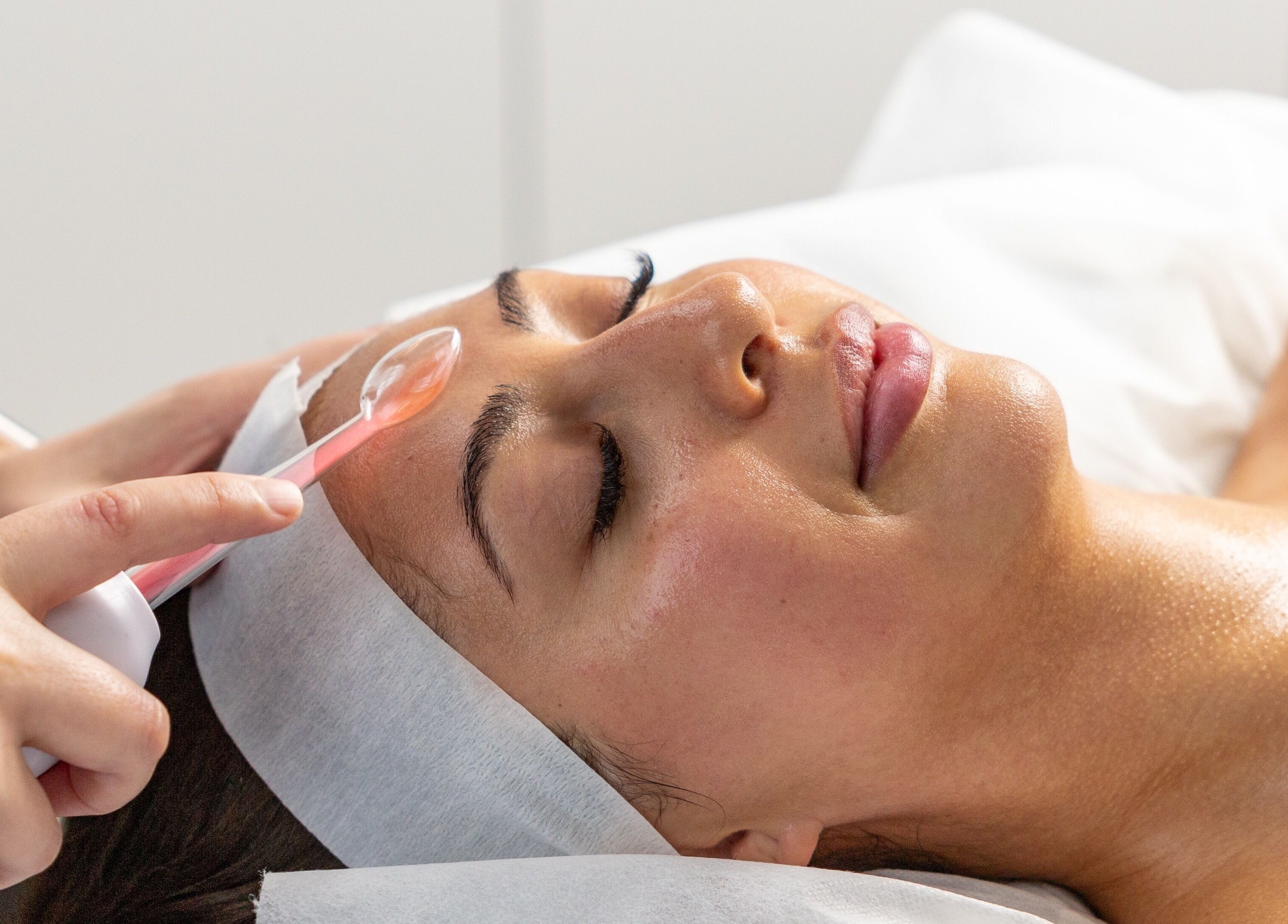 Facial treatment at Simply Luminous Skin, Wentworth Point, NSW, AU delivers radiant skin results.