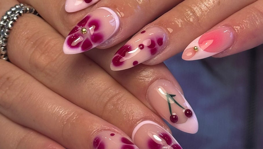 Image de Nails By Lucy Walsh 1