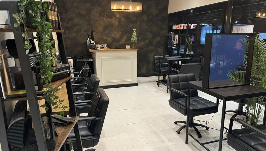 OAK Salon Hair and Beauty slika 1