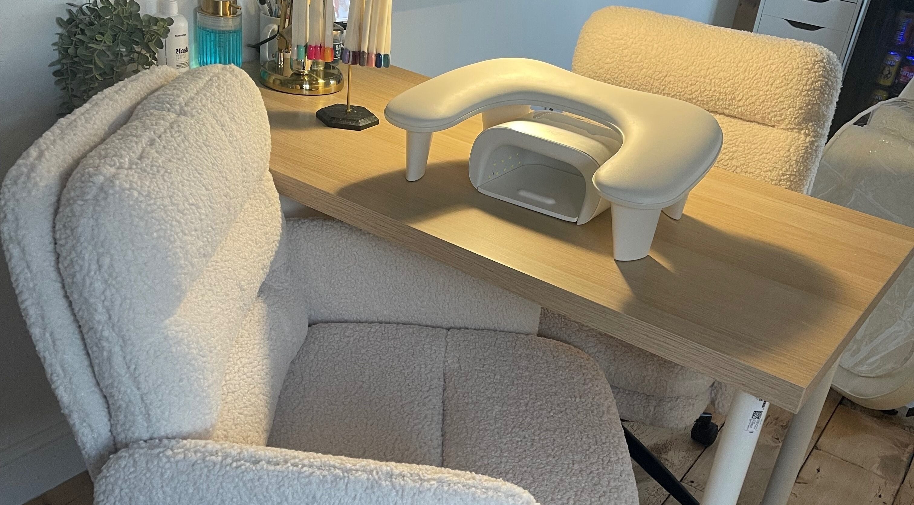 Comfortable nail salon station at Gee Gee's Beauty, Nantwich, England, GB.