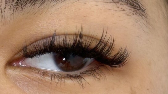 Get Lashed at Bei Capelli