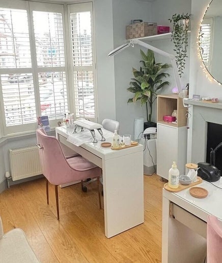 Cussans Nails & Beauty image 2