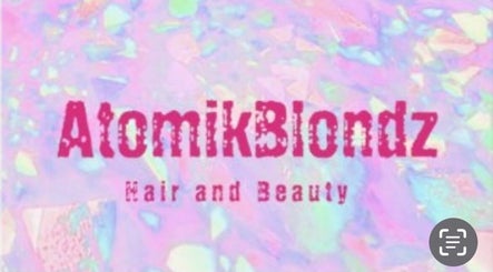 Atomik Blondz at HeadworX billede 3