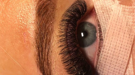 Lashes By Melissa billede 2