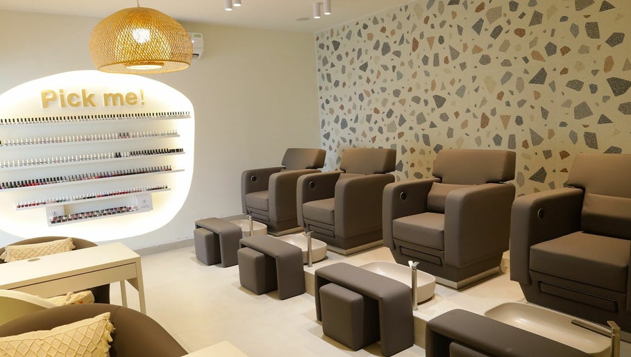 Εικόνα Essential Beauty Salon 1