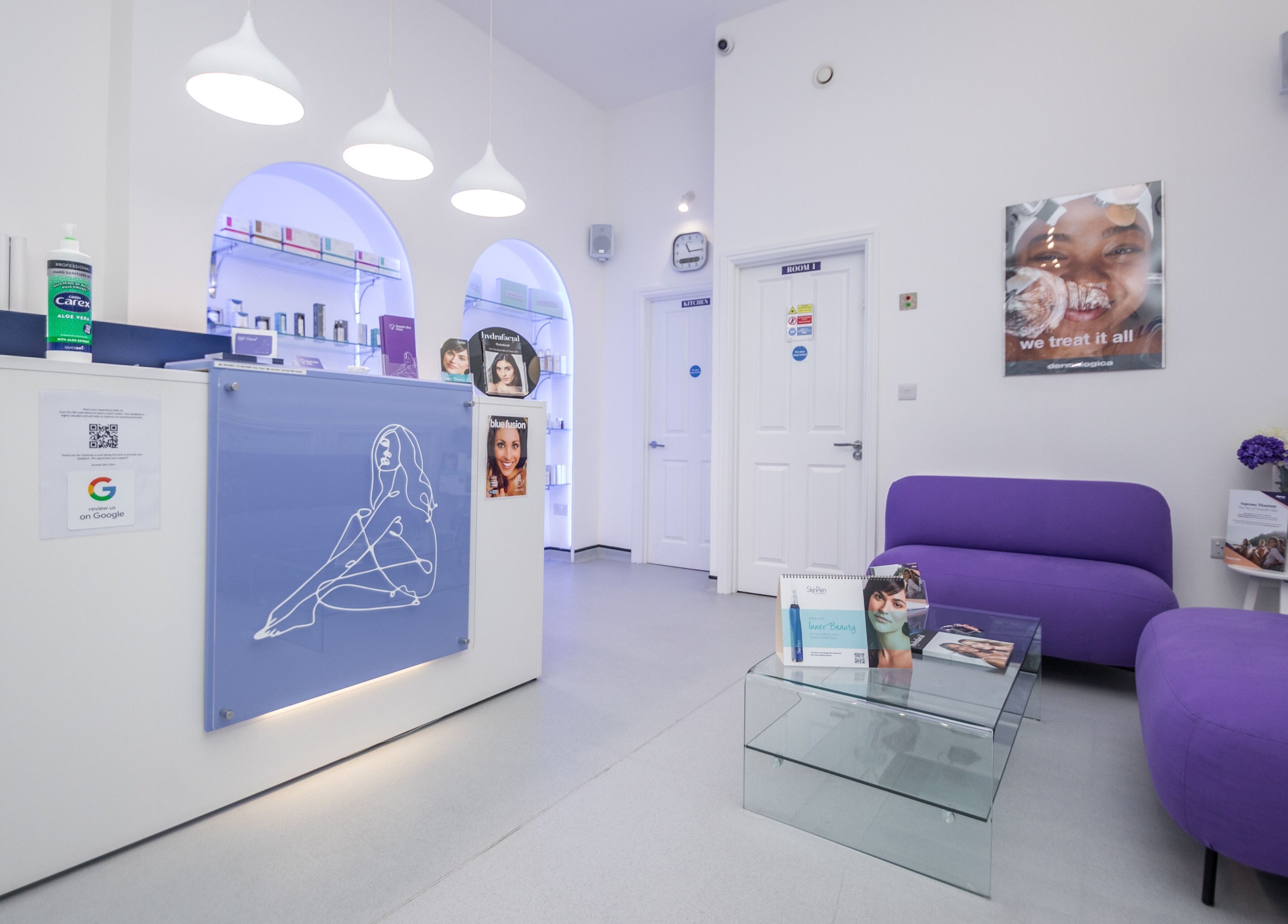 Reception area at Smooth Skin Clinic, London, England, GB with modern decor and comfortable seating.