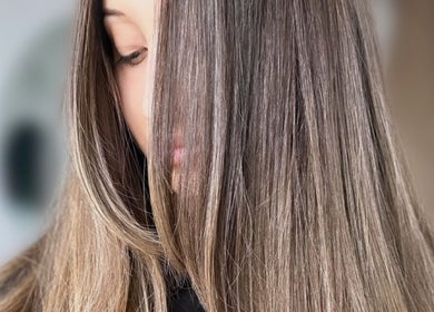 Smooth straight hair styled at J Fernandez Hair in Melbourne, Victoria, AU.