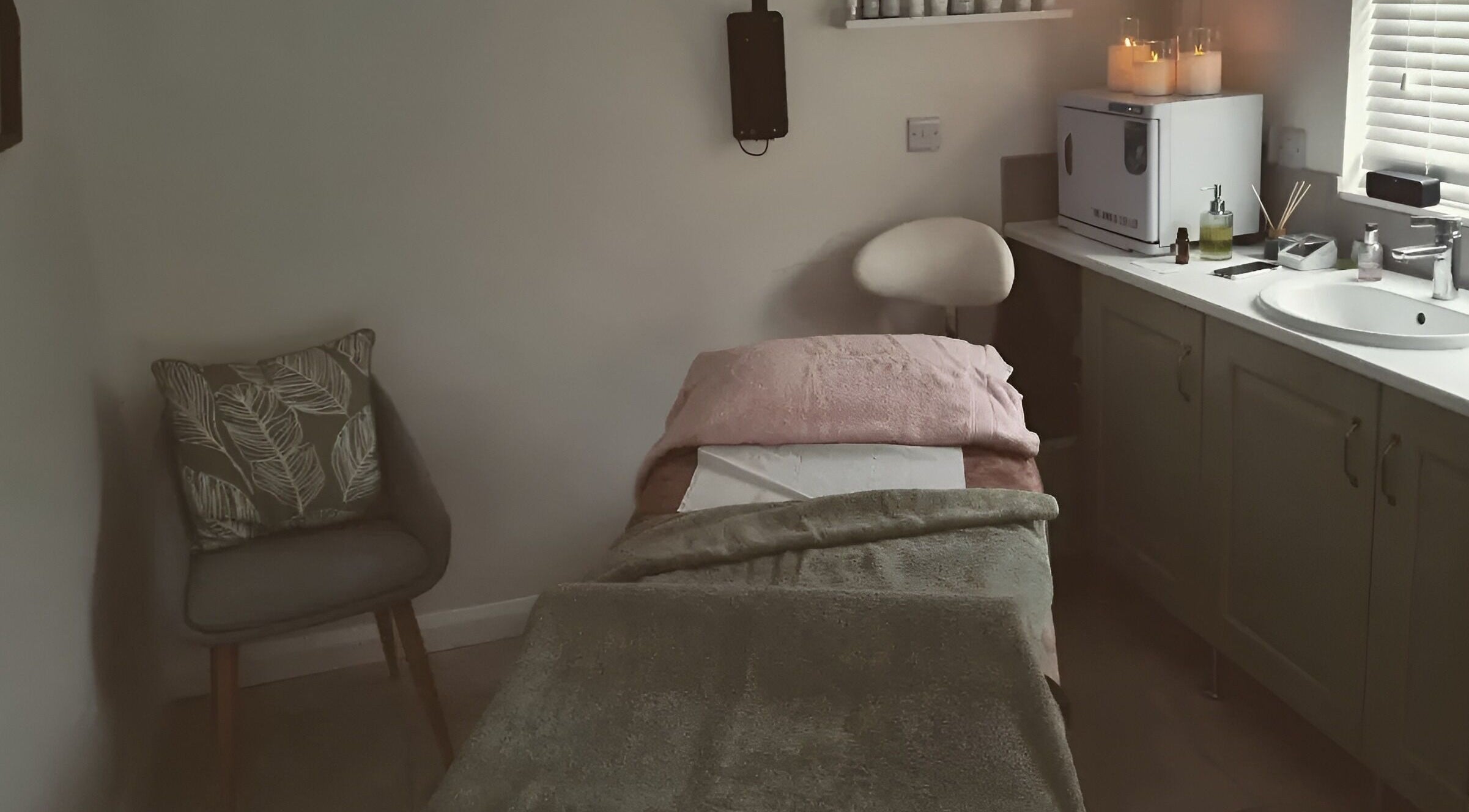 The Rose Room spa bed and candles in Westergate, England, GB offer a peaceful wellness retreat.