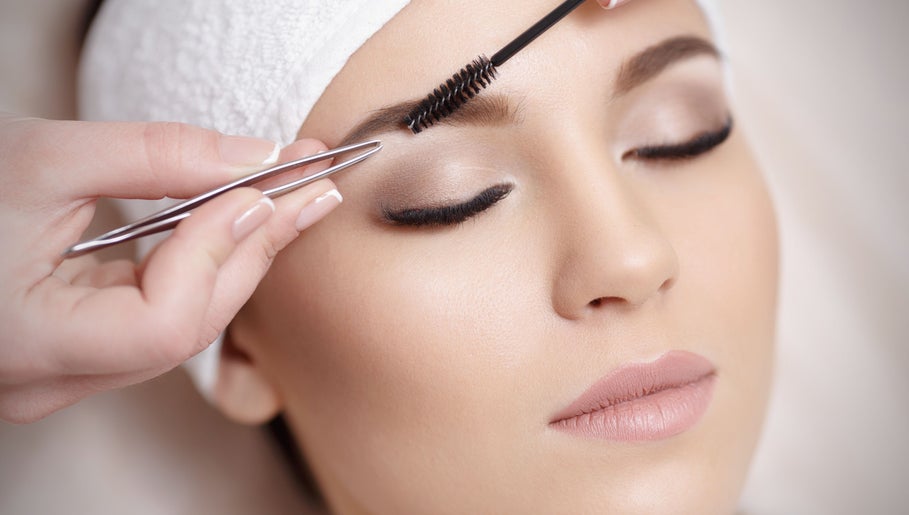The Lash and Brow Clinic – obraz 1