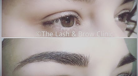 The Lash and Brow Clinic imagem 2