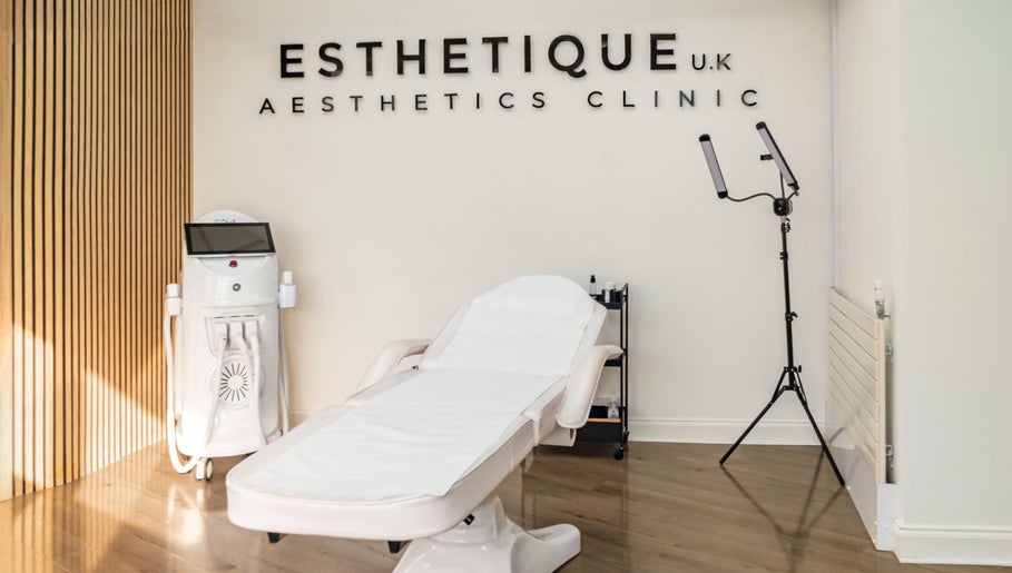 Image de Esthetique U.K 1