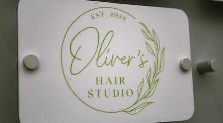 Oliver's Hair Studio Limited afbeelding 3