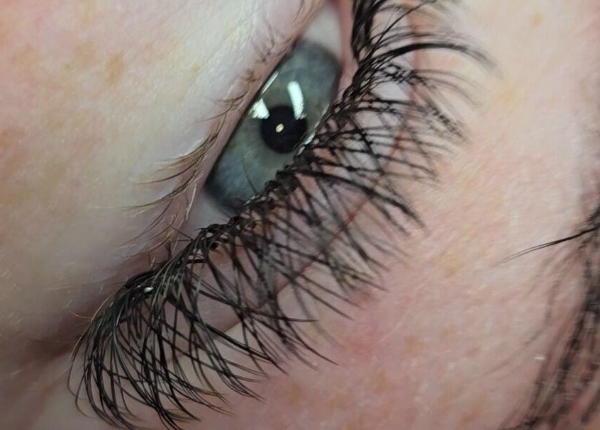 Close-up of lashes at DS BEAUTY in Dundee, Scotland, GB, showcasing expert beauty care.