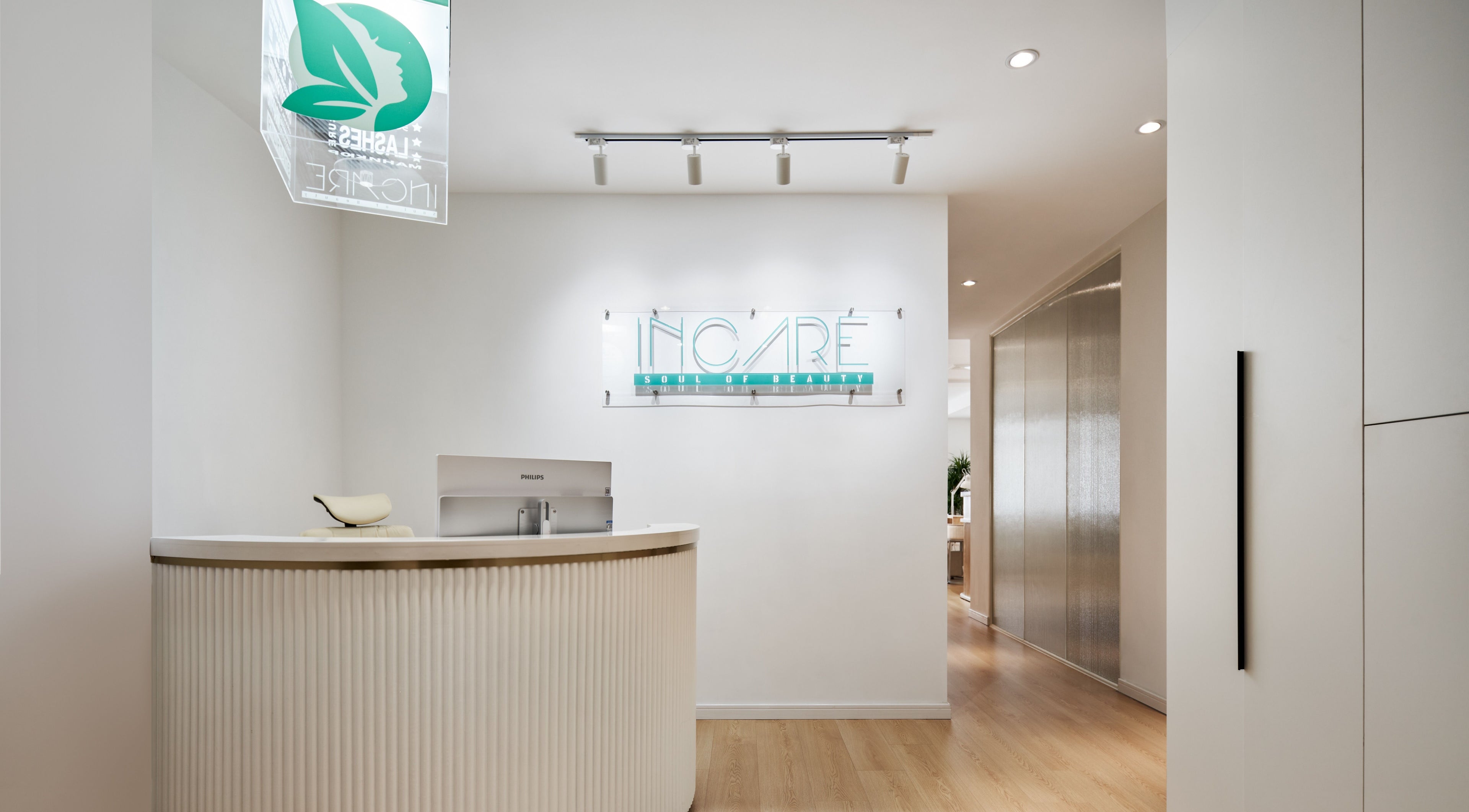 Elegant reception area of Incare Beauty in Shang Hai Shi, Shang Hai Shi, CN, showcasing modern design.