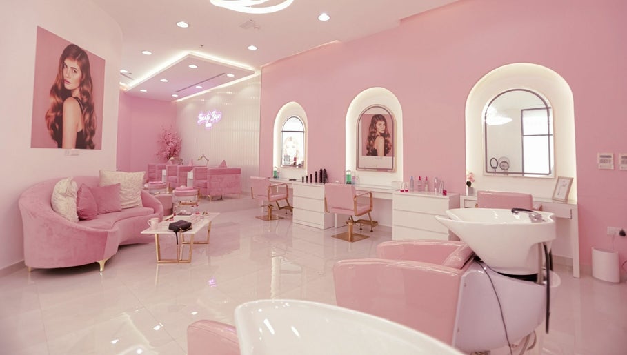 Beauty Base Ladies Salon imagem 1