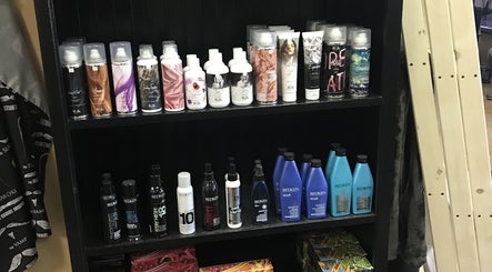 Allure Salon image 3