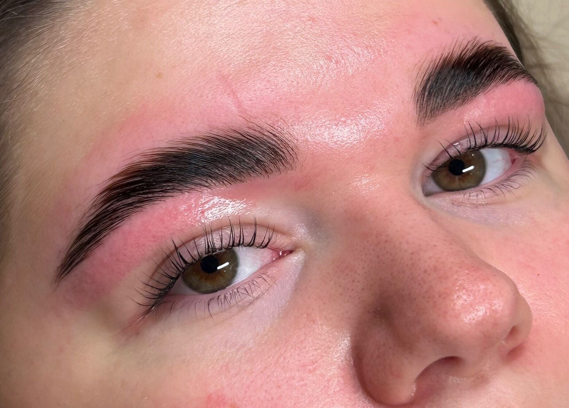 Expertly styled eyebrows at STELLO Beauty Bar, West Dunbartonshire, Scotland, GB.