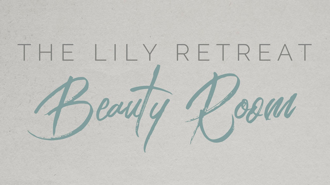 Logo Agency The Lily Retreat Beauty Room on Cloodo