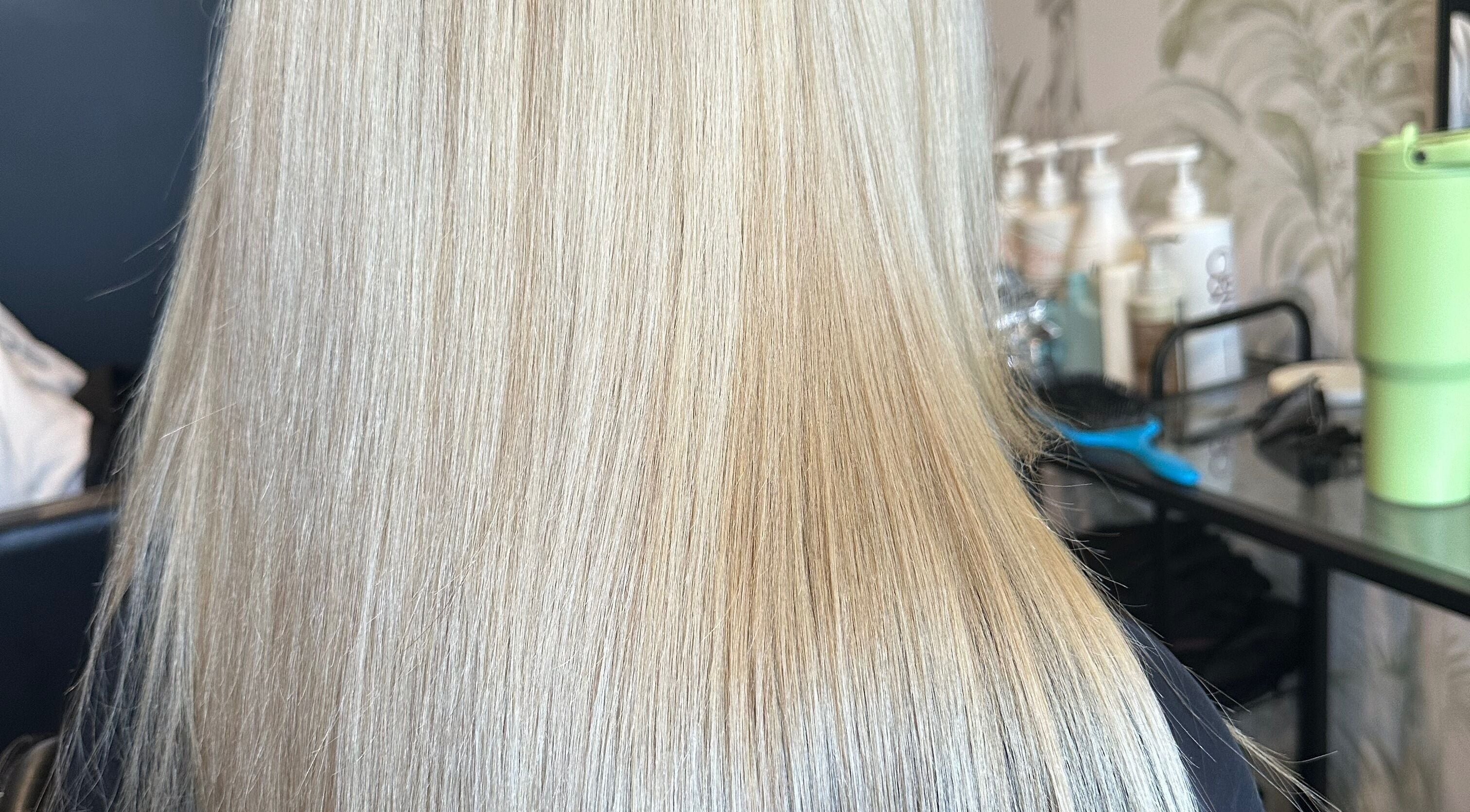 Sleek blonde hair transformation at HÉLI Studio Helensvale, Helensvale, Queensland, AU.