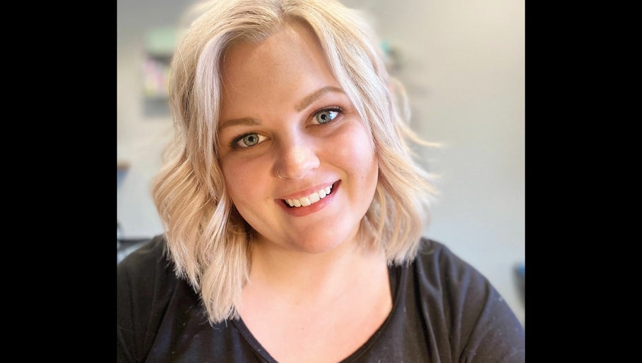 Summer Hair & Beauty image 1