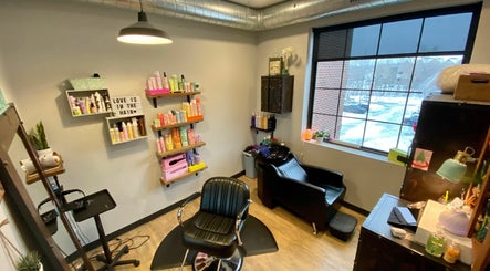 Summer Hair & Beauty image 2