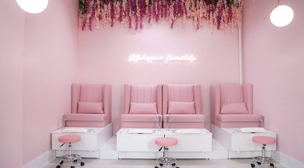 Image de Petal Salon 2