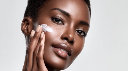 Imagen 3 de Luxurious Skin