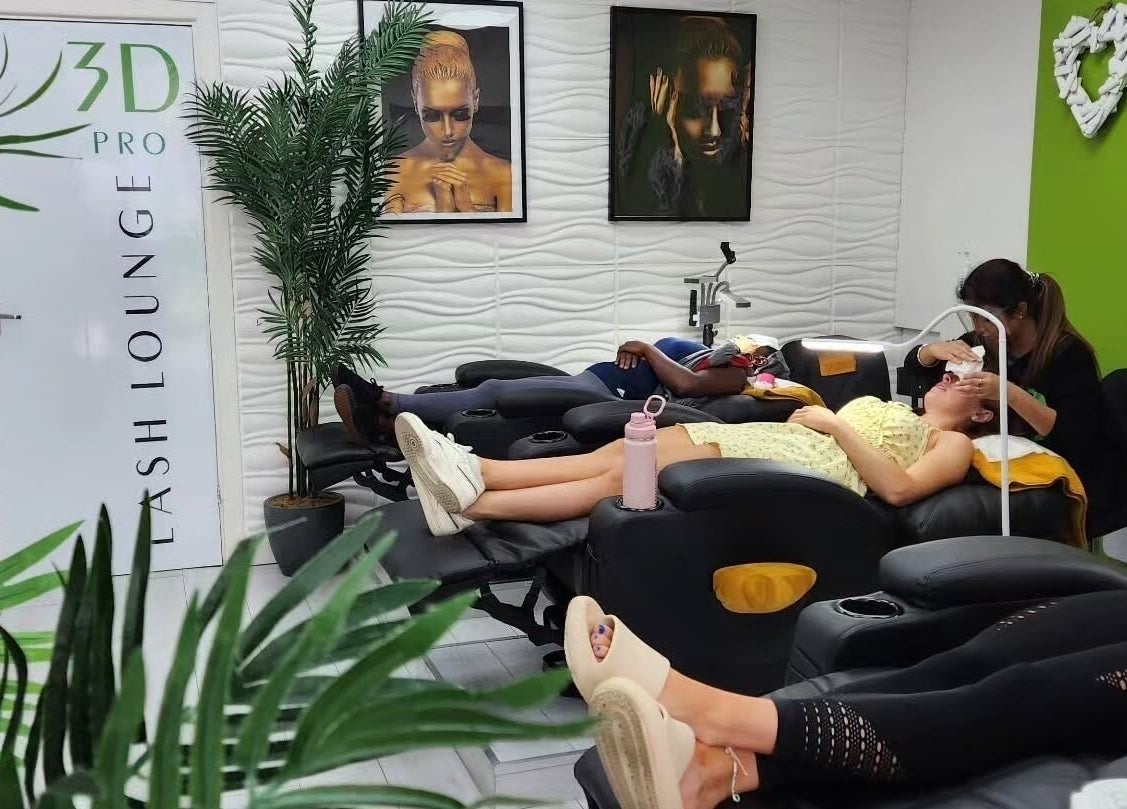 Relaxing lash treatment at 3D PRO LASHES ACADEMY, Bournemouth, England, GB with lush greenery and cozy chairs.
