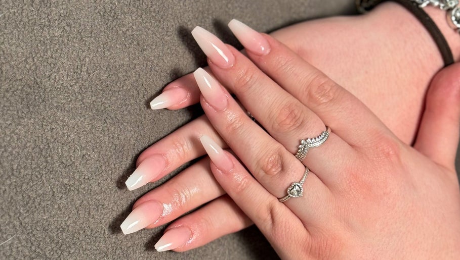 Elegance in Bloom Co., bilde 1