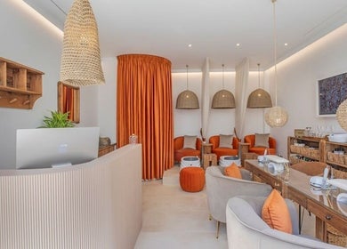 Εσωτερικό Hey You Nails - Kifisia, Kifisia, GR με κομψή σχεδίαση και φυσικό φωτισμό.