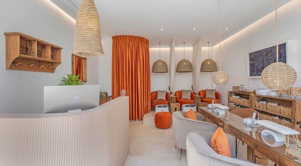 Εσωτερικό Hey You Nails - Kifisia, Kifisia, GR με κομψή σχεδίαση και φυσικό φωτισμό.