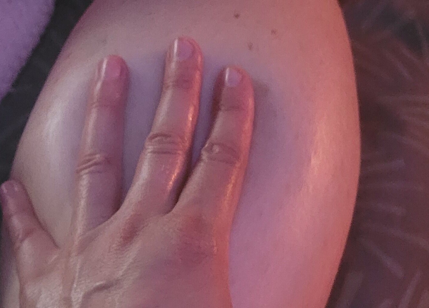 Relaxing massage at Magical Owl Holistic Therapy, Ash Nr Canterbury, England, GB.